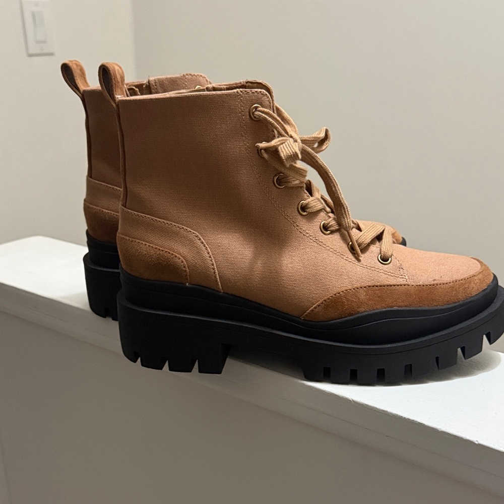 Vionic Tan Lace-Up Boots